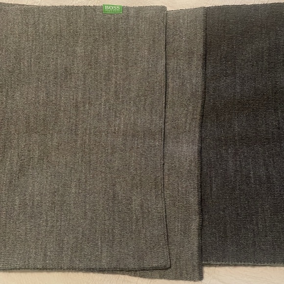 🩶BOSS Hugo Boss 2 tone grey Scarf - Picture 7 of 10
